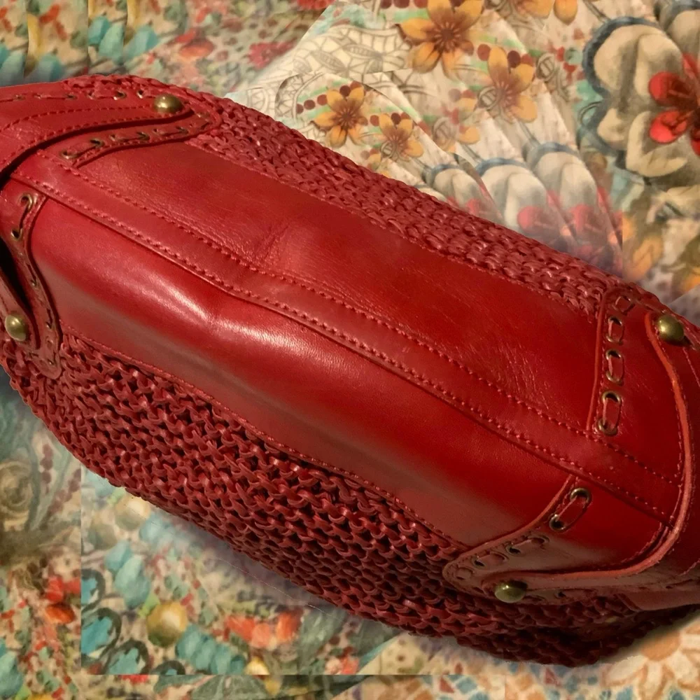 Red Leather Isabella Fiore Woven Mesh Shoulder Hobo Bag Large Boho